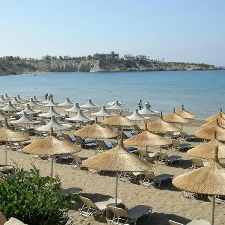 فيلة Sea Caves *